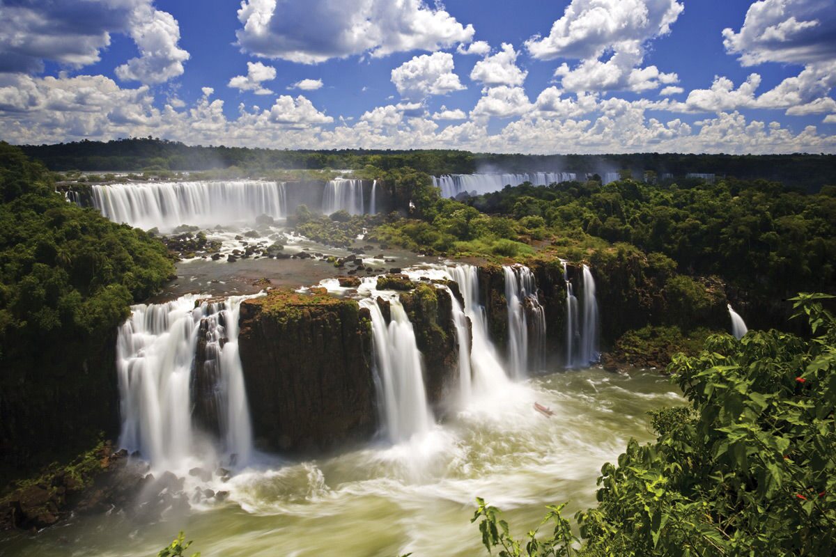 vodopad_iguasu_v_argentine